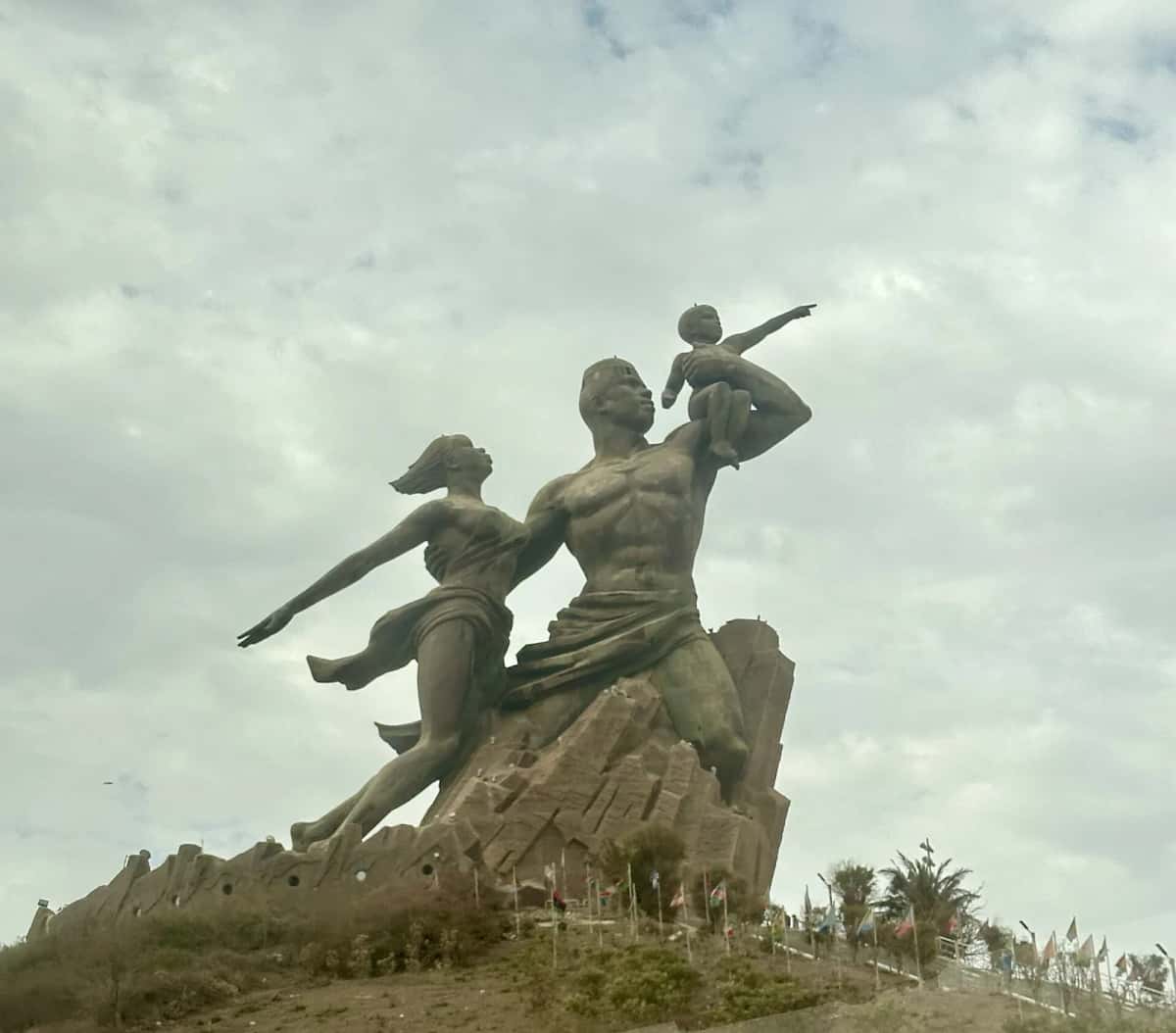 Le Monument de la Renaissance africaine sur la colline des Mamelles à Dakar